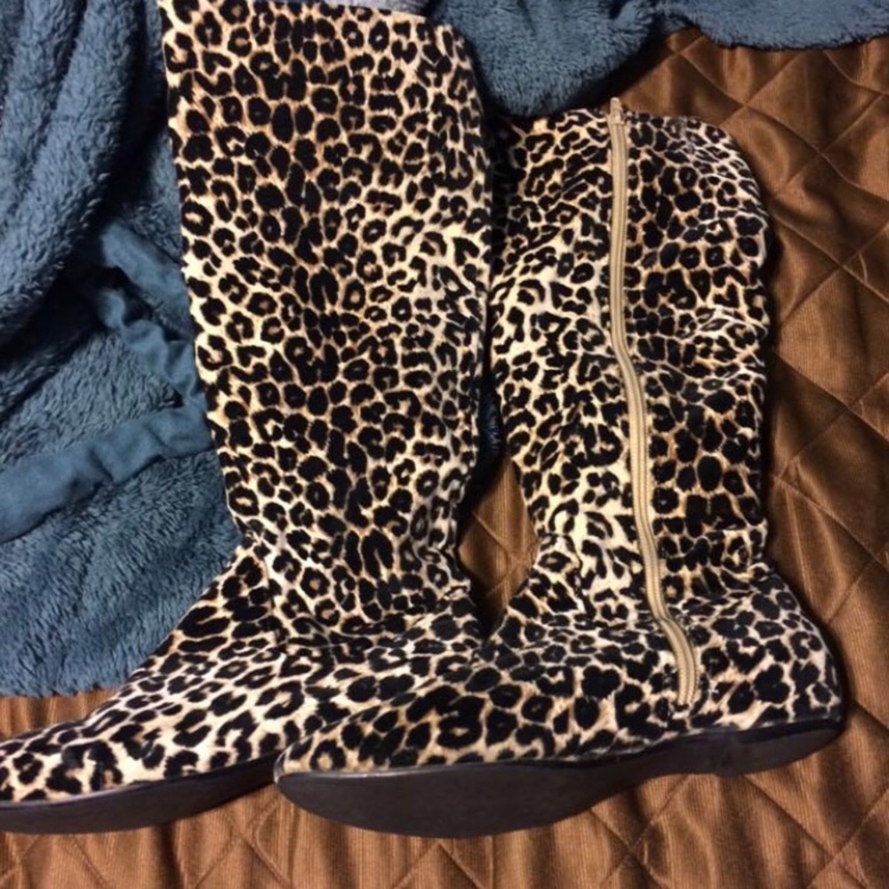 Leopard Zip up boots